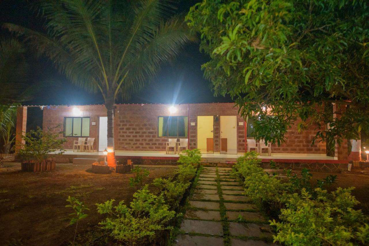 Prajakta Rest House Alībāg Εξωτερικό φωτογραφία