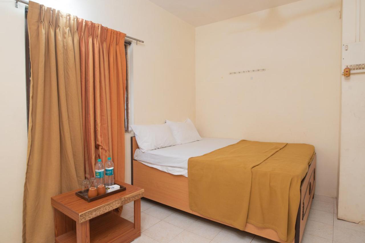Prajakta Rest House Alībāg Εξωτερικό φωτογραφία