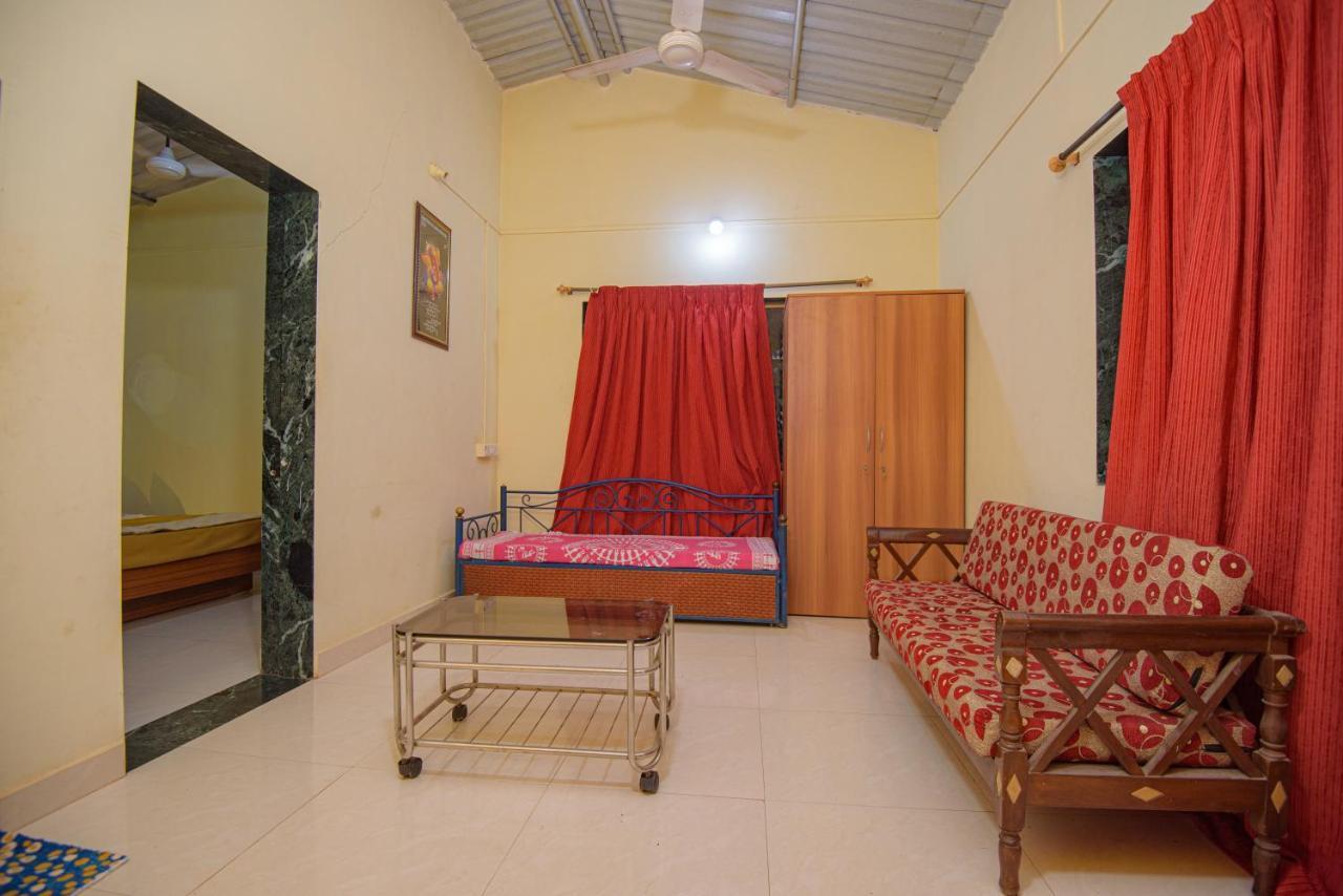 Prajakta Rest House Alībāg Εξωτερικό φωτογραφία